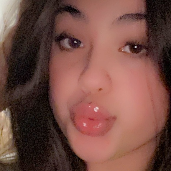 Meet your Posher, Cassidy - Picture 1 of 1